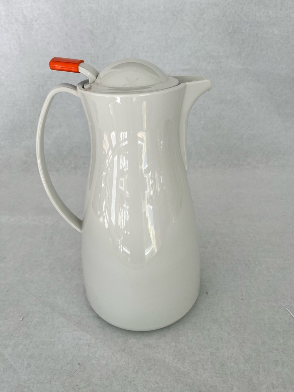 Pampered Chef White Thermal Carafe Acrylic #2290 33 oz